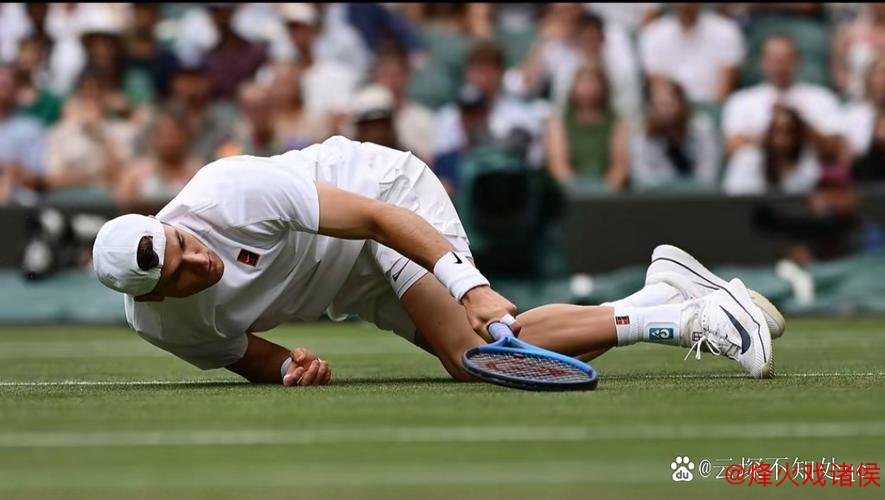 新教皇热爱网球 相较公牛小熊更偏爱白袜