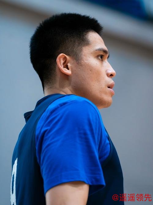 陈盈骏17+10崔永熙17分 广州再胜青岛晋级八强